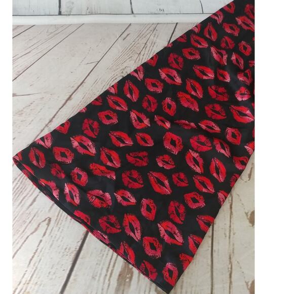 Bold Elements Lips Kiss Print 90s Vibe Shirt with Bottom Tie Size XL (cl) - Picture 6 of 7